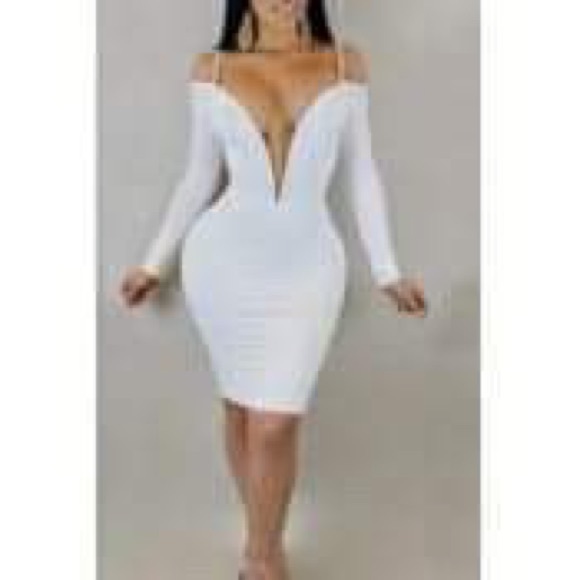 Brand new dresses - Picture 2 of 5